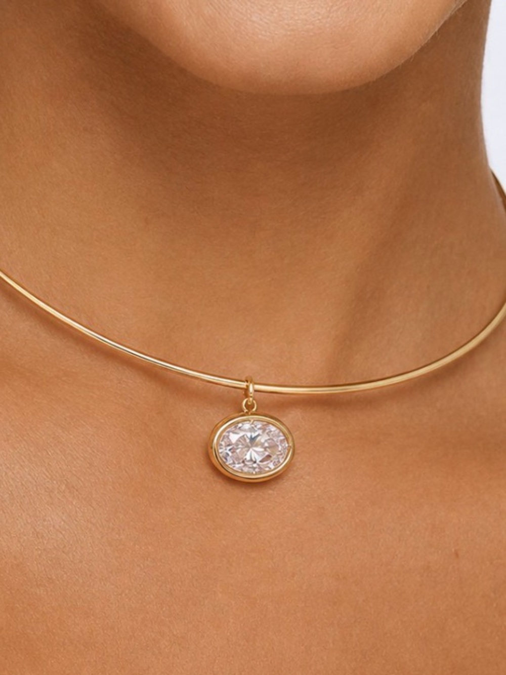 Gold Choker Oval Pendant Necklace (4532)